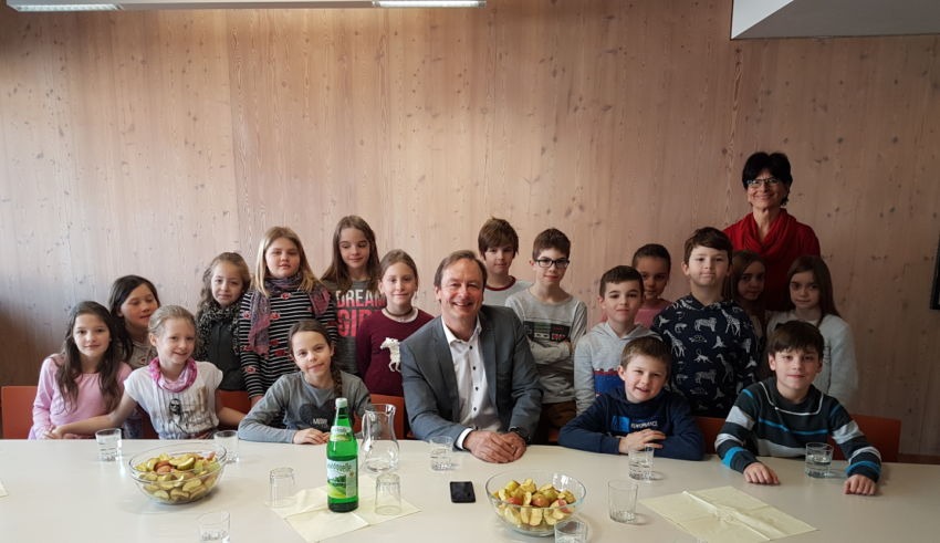 Volksschulbesuch GZE